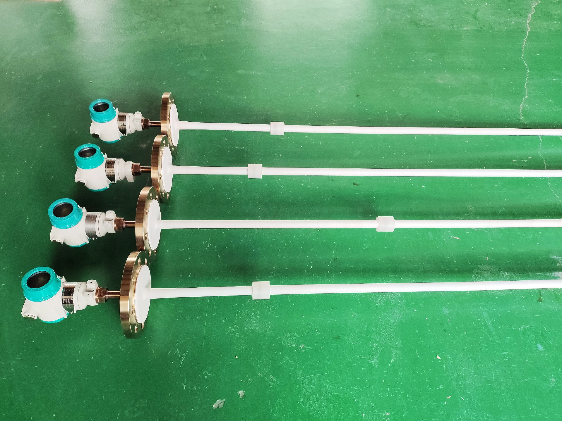 磁致伸縮液位計(jì)